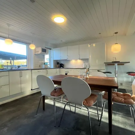Vappu - 400m To The Inlet By Interhome Vakantiehuis *