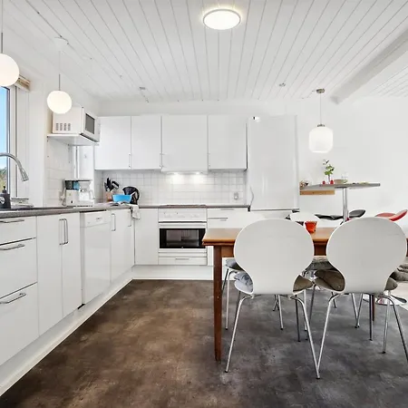 Nyaraló Vappu - 400m To The Fjord By Interhome