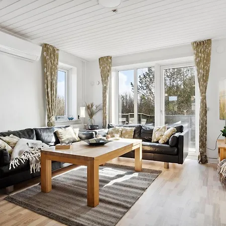 Nyaraló Vappu - 400m To The Fjord By Interhome Bjerregård