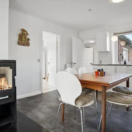 Vappu - 400m To The Fjord By Interhome *